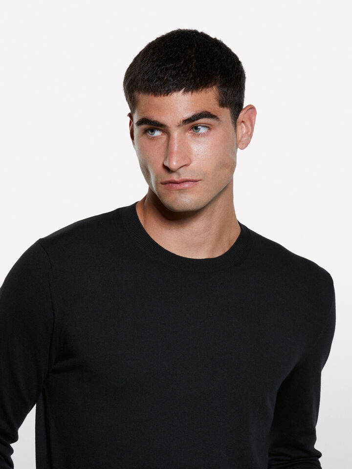 Black crew neck sweater - men's crew neck sweaters - Black | Sisley image number 4